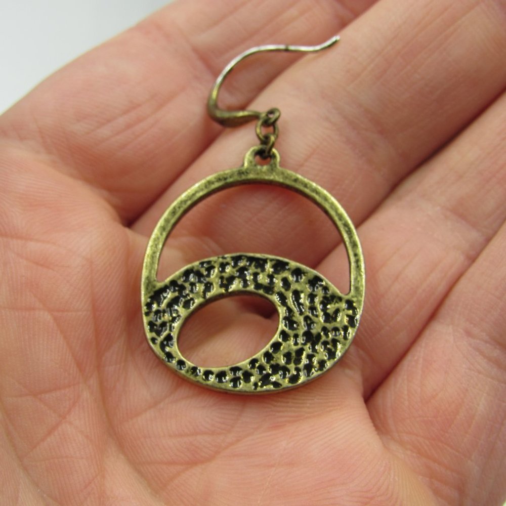 Odd Crater Style Dangle Earrings Vintage Costume - Picture 2 of 5
